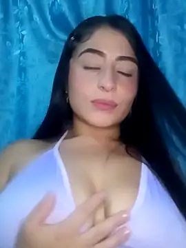 ChloeMadisson online show from April 22, 2026, 11:44 pm