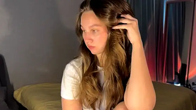 Snapshot of secretnaya_girl chatting on May 31, 2026, 9:37 am secretnaya girl online show from May 31, 2026, 9:37 am