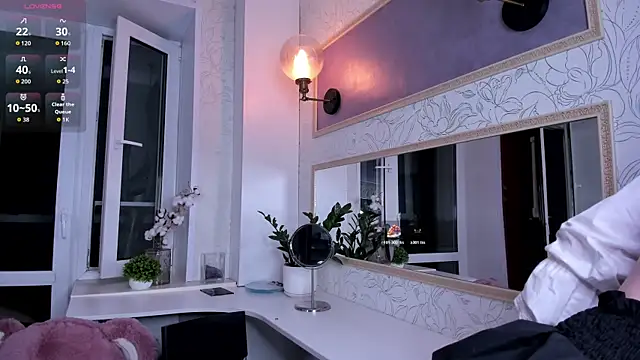 AnoraDoll online show from April 16, 2026, 9:39 pm