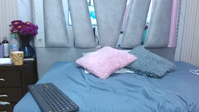 Snapshot of CarlaSpenser chatting on April 22, 2026, 3:13 am CarlaSpenser online show from April 22, 2026, 3:13 am