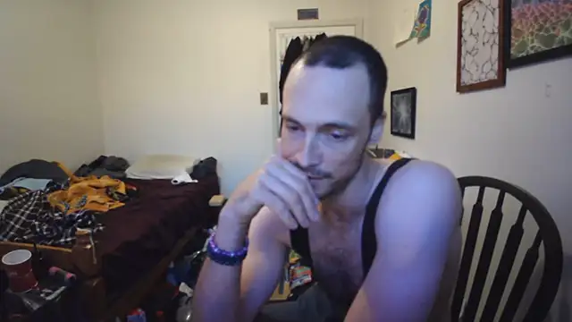 Snapshot of JohnnyMoves chatting on June 25, 2026, 12:30 am JohnnyMoves online show from June 25, 2026, 12:30 am