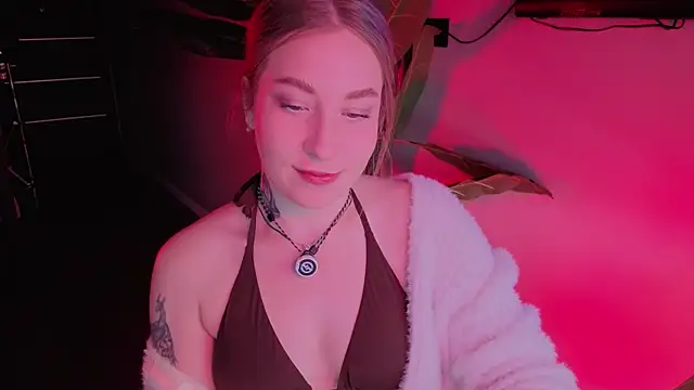 Snapshot of ShowmeYourfetish chatting on June 2, 2026, 4:34 am ShowmeYourfetish online show from June 2, 2026, 4:34 am