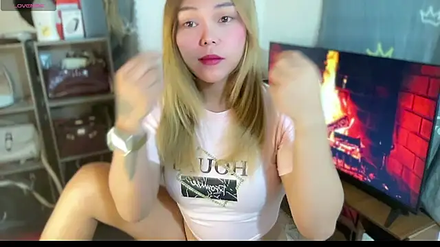 hannaBaby lisyos11 online show from May 22, 2026, 10:19 pm