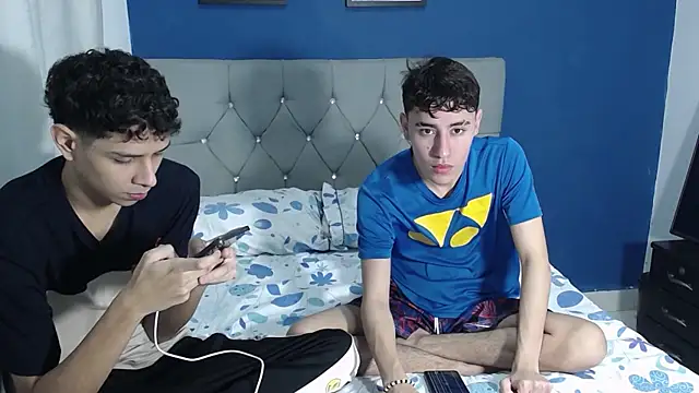 Thiago And Gael online show from July 23, 2026, 11:55 pm