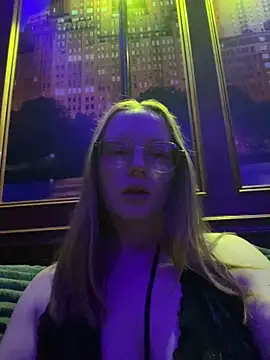 Snapshot of skyerose11 chatting on May 7, 2026, 8:56 pm skyerose11 online show from May 7, 2026, 8:56 pm