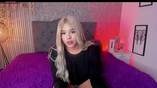 Snapshot of Melody_p chatting on July 22, 2026, 3:52 am Melody p online show from July 22, 2026, 3:52 am