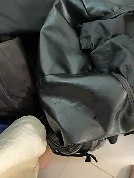 subi hihi online show from April 22, 2026, 8:54 am