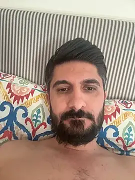 fatihbry657 online show from April 16, 2026, 11:33 am