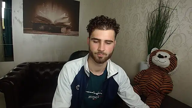 KyloEast online show from May 11, 2026, 7:10 am