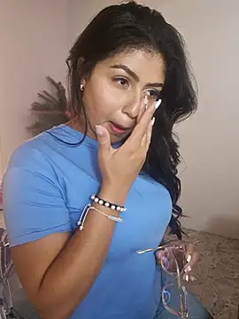 Snapshot of LucyWild8 chatting on June 9, 2026, 8:21 pm LucyWild8 online show from June 9, 2026, 8:21 pm