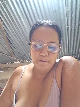 Snapshot of Samanta-42 chatting on May 16, 2026, 12:37 pm Samanta-42 online show from May 16, 2026, 12:37 pm