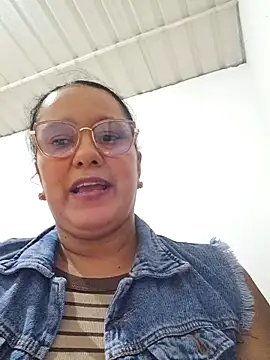 Snapshot of Samanta-42 chatting on April 25, 2026, 4:04 pm Samanta-42 online show from April 25, 2026, 4:04 pm