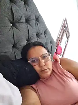 Snapshot of Samanta-42 chatting on May 11, 2026, 11:35 pm Samanta-42 online show from May 11, 2026, 11:35 pm
