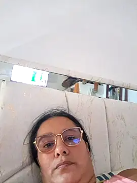Snapshot of Samanta-42 chatting on July 15, 2026, 6:59 pm Samanta-42 online show from July 15, 2026, 6:59 pm