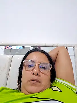 Snapshot of Samanta-42 chatting on July 1, 2026, 2:34 am Samanta-42 online show from July 1, 2026, 2:34 am
