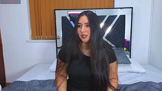 sofiagregorie online show from April 27, 2026, 11:41 am