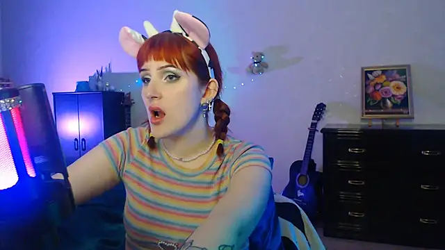 ConchitaMesser online show from May 20, 2026, 9:45 pm