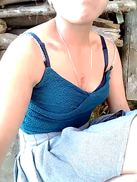 Snapshot of Zara-Lina chatting on May 5, 2026, 12:13 am Zara-Lina online show from May 5, 2026, 12:13 am