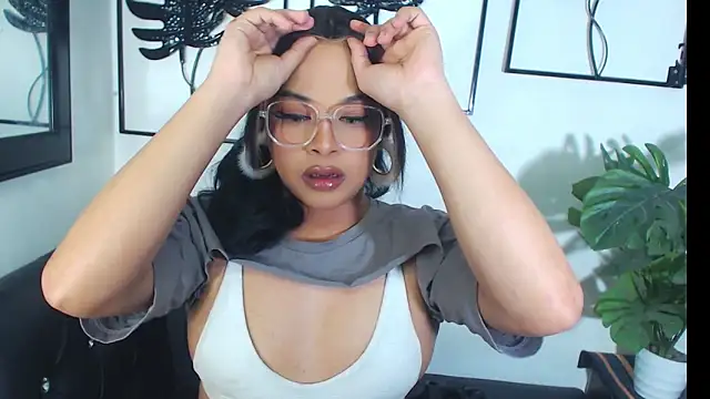 Snapshot of BigcockjasmineTs chatting on June 15, 2026, 9:31 am BigcockjasmineTs online show from June 15, 2026, 9:31 am