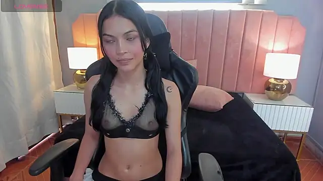 Snapshot of kata_petite chatting on April 24, 2026, 8:00 pm kata petite online show from April 24, 2026, 8:00 pm