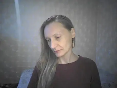 LunaBelle8 online show from May 12, 2026, 4:57 pm