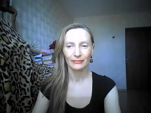 LunaBelle8 online show from April 24, 2026, 11:01 am