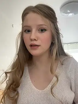 LilianHowards online show from May 4, 2026, 11:13 am