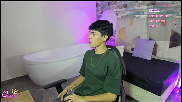 Snapshot of Damian_tay chatting on May 15, 2026, 11:30 am Damian tay online show from May 15, 2026, 11:30 am