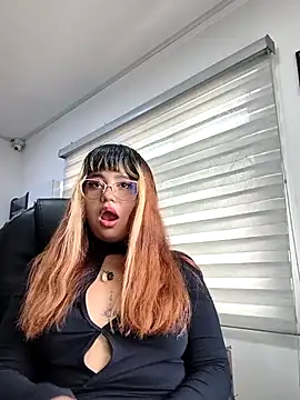 Snapshot of BelleVivianne chatting on April 25, 2026, 1:41 pm BelleVivianne online show from April 25, 2026, 1:41 pm