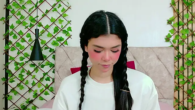 Nathy Pelaez online show from May 13, 2026, 11:17 am