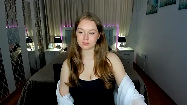 Snapshot of ValeriSunny chatting on July 22, 2026, 10:28 am ValeriSunny online show from July 22, 2026, 10:28 am