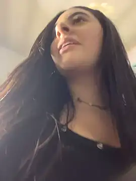 Maggiee 1 online show from June 6, 2026, 7:19 pm