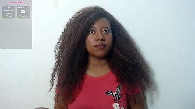 Snapshot of Ms-zozii chatting on June 3, 2026, 5:50 pm Ms-zozii online show from June 3, 2026, 5:50 pm