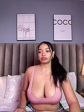 Snapshot of LilyFoox chatting on May 28, 2026, 1:28 pm LilyFoox online show from May 28, 2026, 1:28 pm