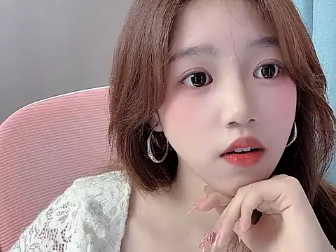 TwinXXbaby online show from April 17, 2026, 9:56 am