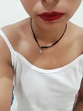 Snapshot of Kamini_rani chatting on May 4, 2026, 8:22 pm Kamini rani online show from May 4, 2026, 8:22 pm