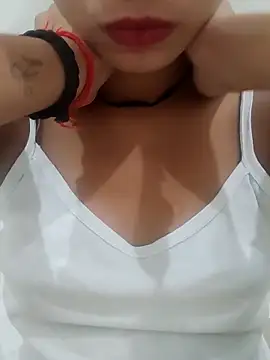 Snapshot of Kamini_rani chatting on June 1, 2026, 6:51 pm Kamini rani online show from June 1, 2026, 6:51 pm