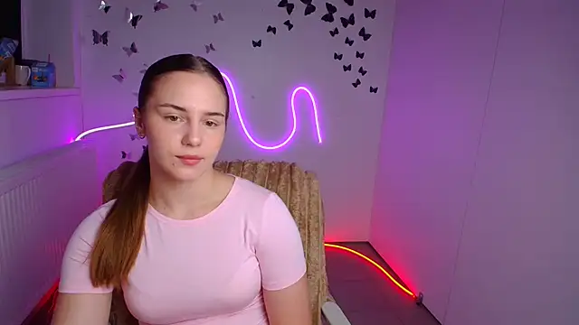 Snapshot of Kyara_ra chatting on August 8, 2026, 5:25 am Kyara ra online show from August 8, 2026, 5:25 am