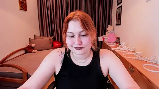 Snapshot of NoraLiin chatting on May 13, 2026, 6:59 pm NoraLiin online show from May 13, 2026, 6:59 pm