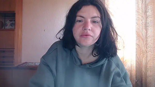 Snapshot of AlinaxJames chatting on May 12, 2026, 8:10 am AlinaxJames online show from May 12, 2026, 8:10 am
