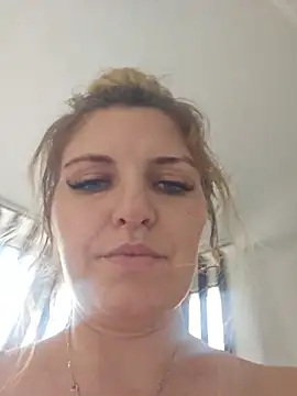 Snapshot of I_amBianca chatting on June 2, 2026, 6:24 am I amBianca online show from June 2, 2026, 6:24 am