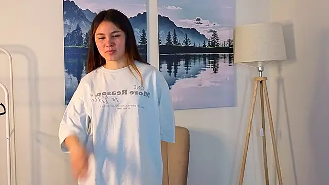 HienPolemeni online show from April 19, 2026, 6:58 am