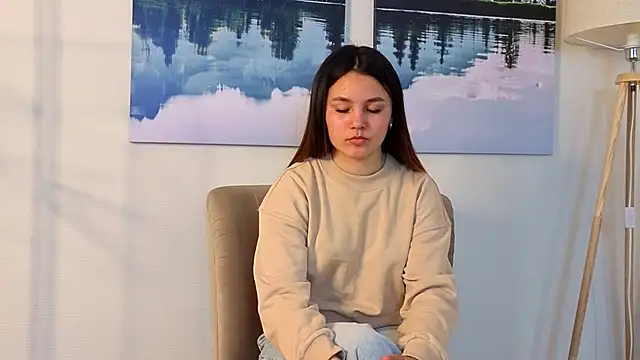 HienPolemeni online show from April 21, 2026, 9:38 am