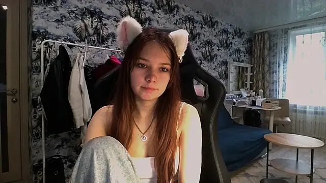 Snapshot of Princess_Mira chatting on July 18, 2026, 10:35 am Princess Mira online show from July 18, 2026, 10:35 am