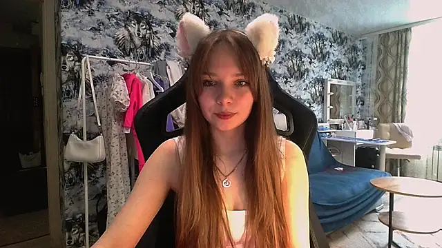 Snapshot of Princess_Mira chatting on July 1, 2026, 12:05 pm Princess Mira online show from July 1, 2026, 12:05 pm