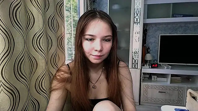 Snapshot of Princess_Mira chatting on July 21, 2026, 9:32 am Princess Mira online show from July 21, 2026, 9:32 am