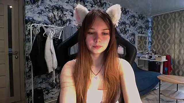 Snapshot of Princess_Mira chatting on July 19, 2026, 10:56 am Princess Mira online show from July 19, 2026, 10:56 am