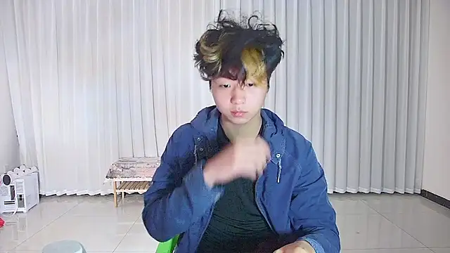 Cream-001 online show from April 21, 2026, 12:34 pm