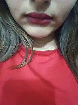 Snapshot of Tiiyaaa chatting on May 18, 2026, 8:08 am Tiiyaaa online show from May 18, 2026, 8:08 am