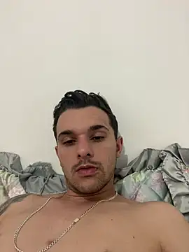 JoaoVentura3 online show from April 17, 2026, 5:49 pm